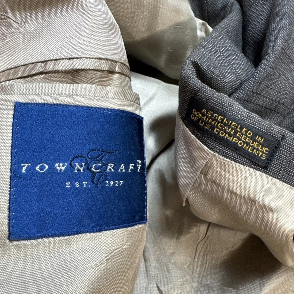 Towncraft Gray Pin Stripe 2-Piece Suit 44S Jacket 36 x 28 Pants VTG Wool Blend